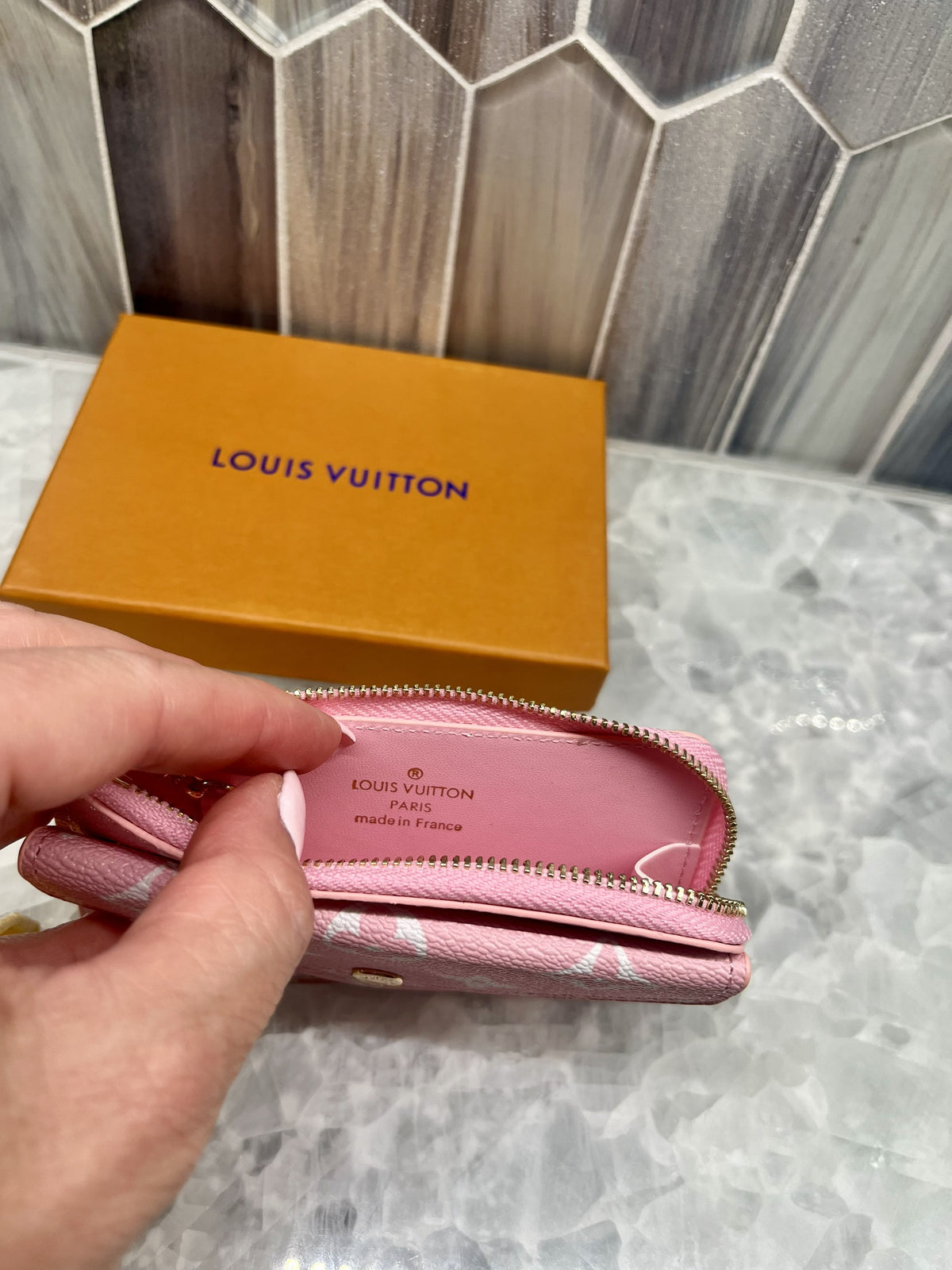LV Pink Card/Money Wallet