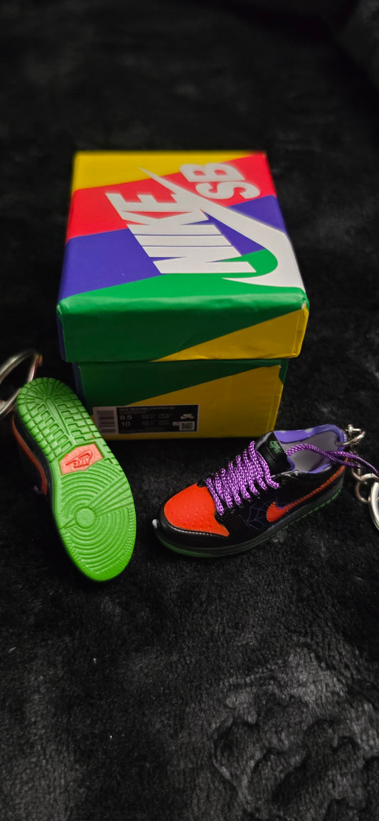 Black Widow Dunks Keychains