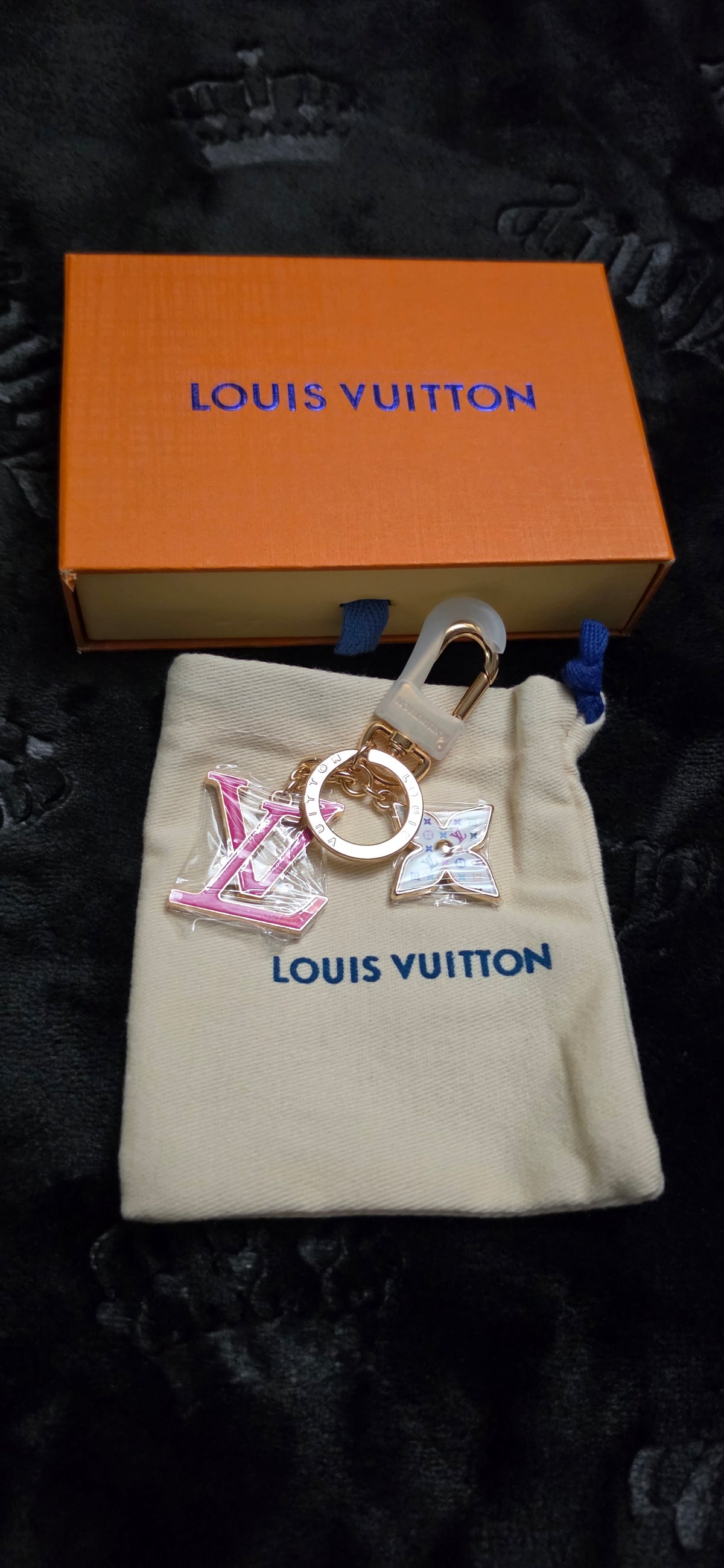 LV Pink and White Clover Keychain\Bag Chain